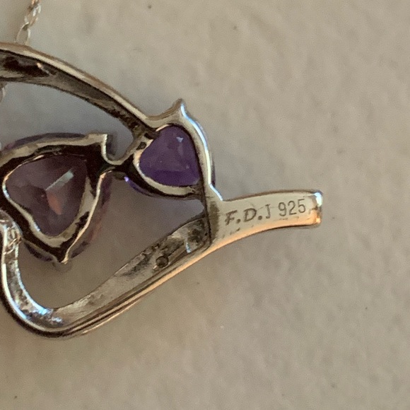 Heart shaped purple Amethyst with diamond accent necklace and matching earrings - Picture 5 of 6